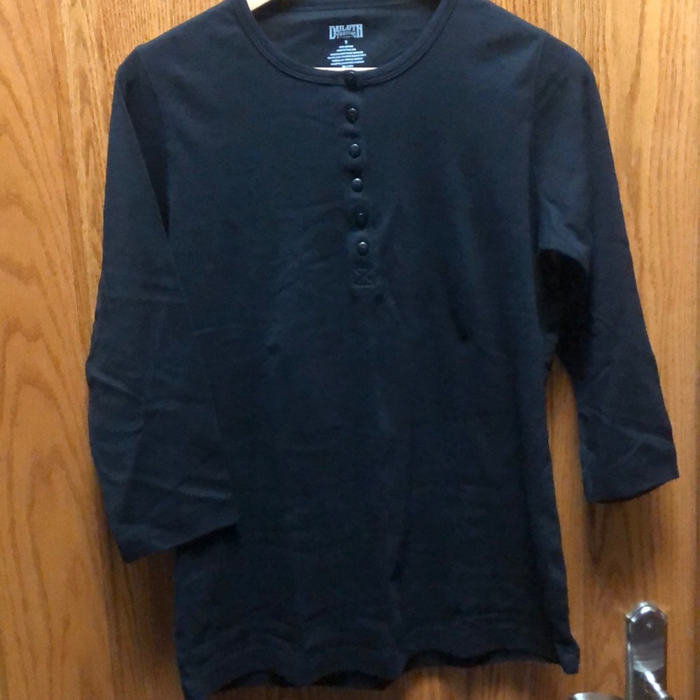 Black Tee